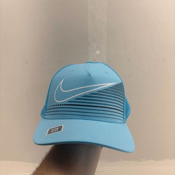 Nike Golf Size Small Flexfit Aerobill Blue Hat New with Tags - Picture 1 of 7